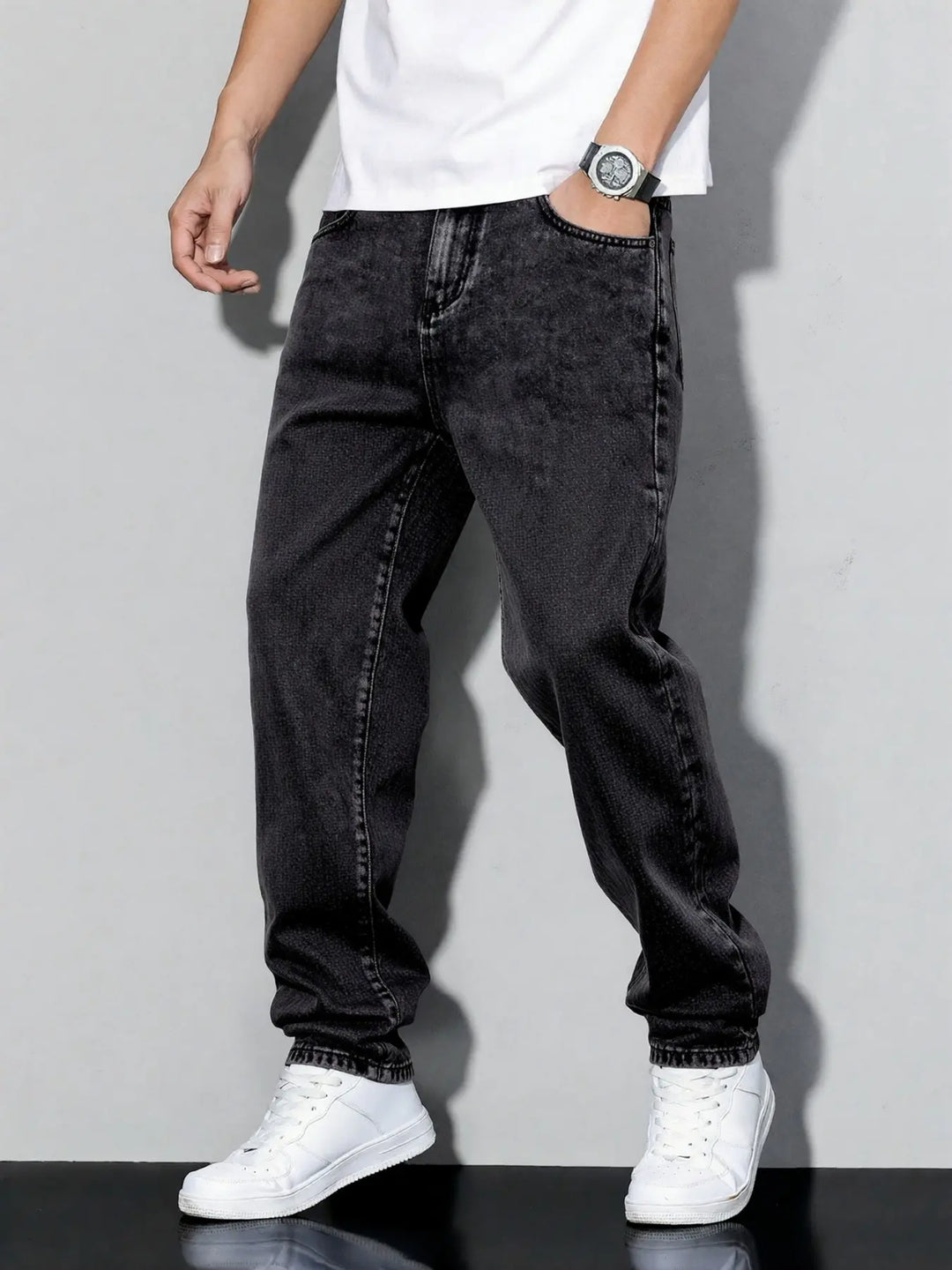 RETRO STRAIGHT-LEG DENIM JEANS
