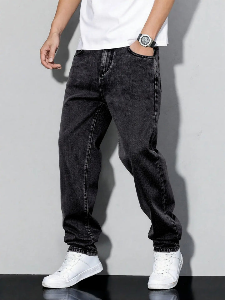 RETRO STRAIGHT-LEG DENIM JEANS