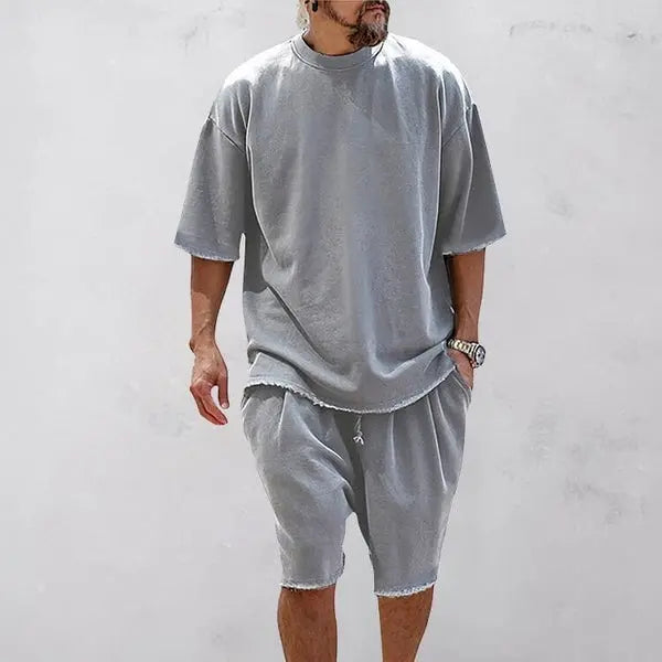 Loose and soft street suit