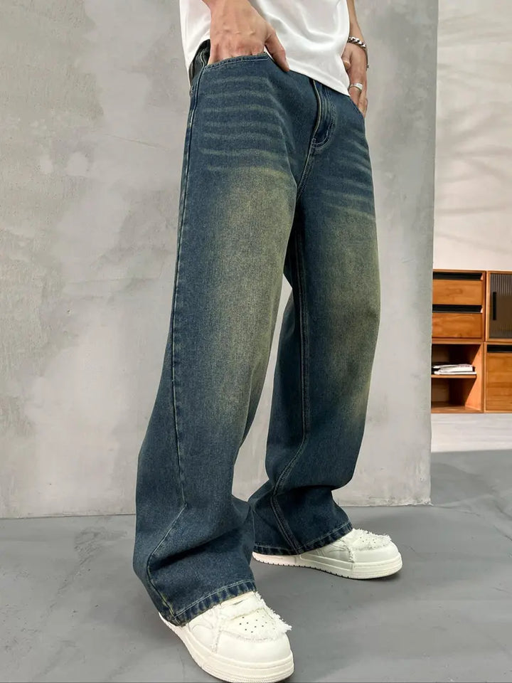 BAGGY STRAIGHT-LEG JEANS
