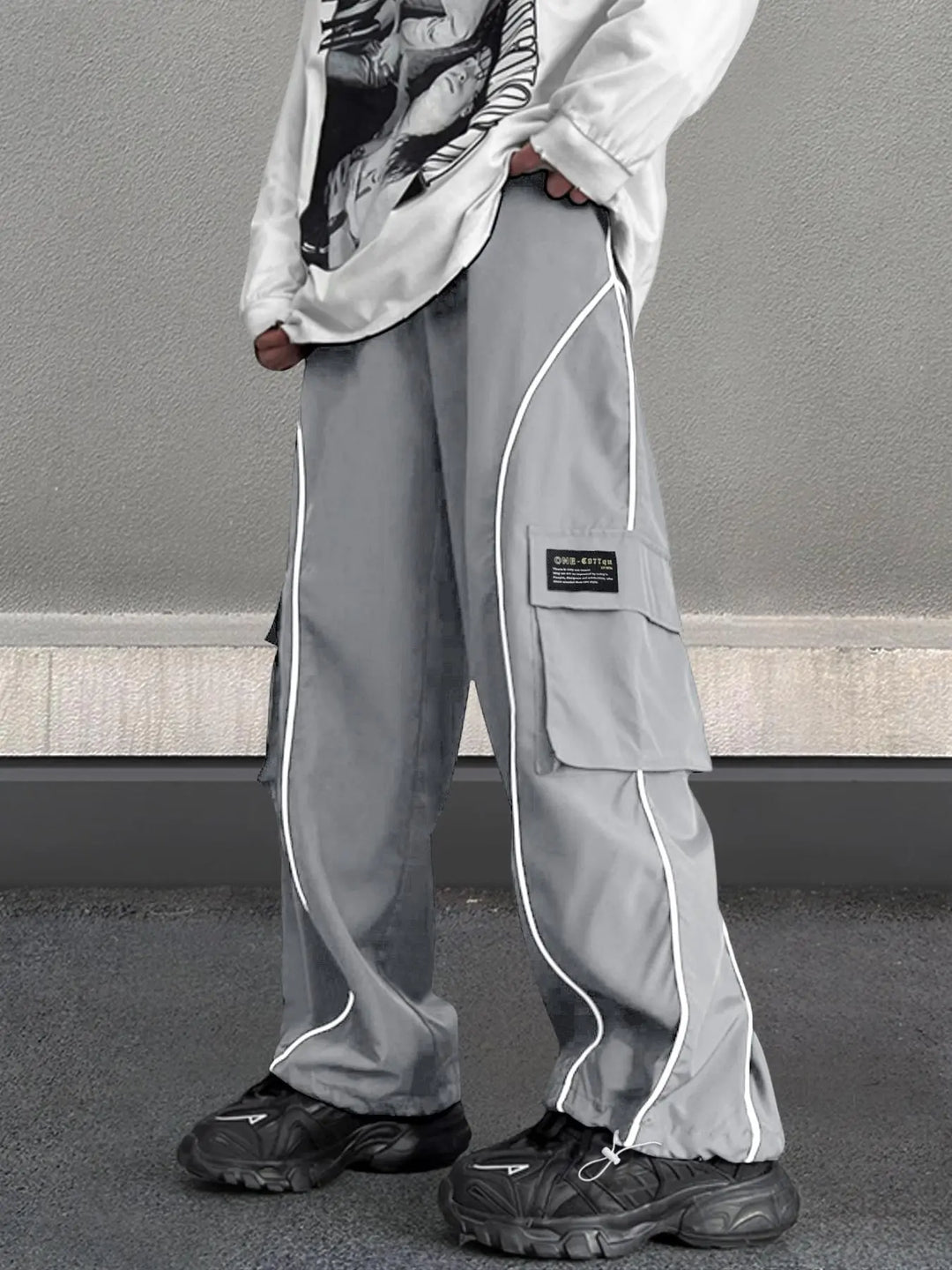 Urban Flow Reflective Cargo Joggers