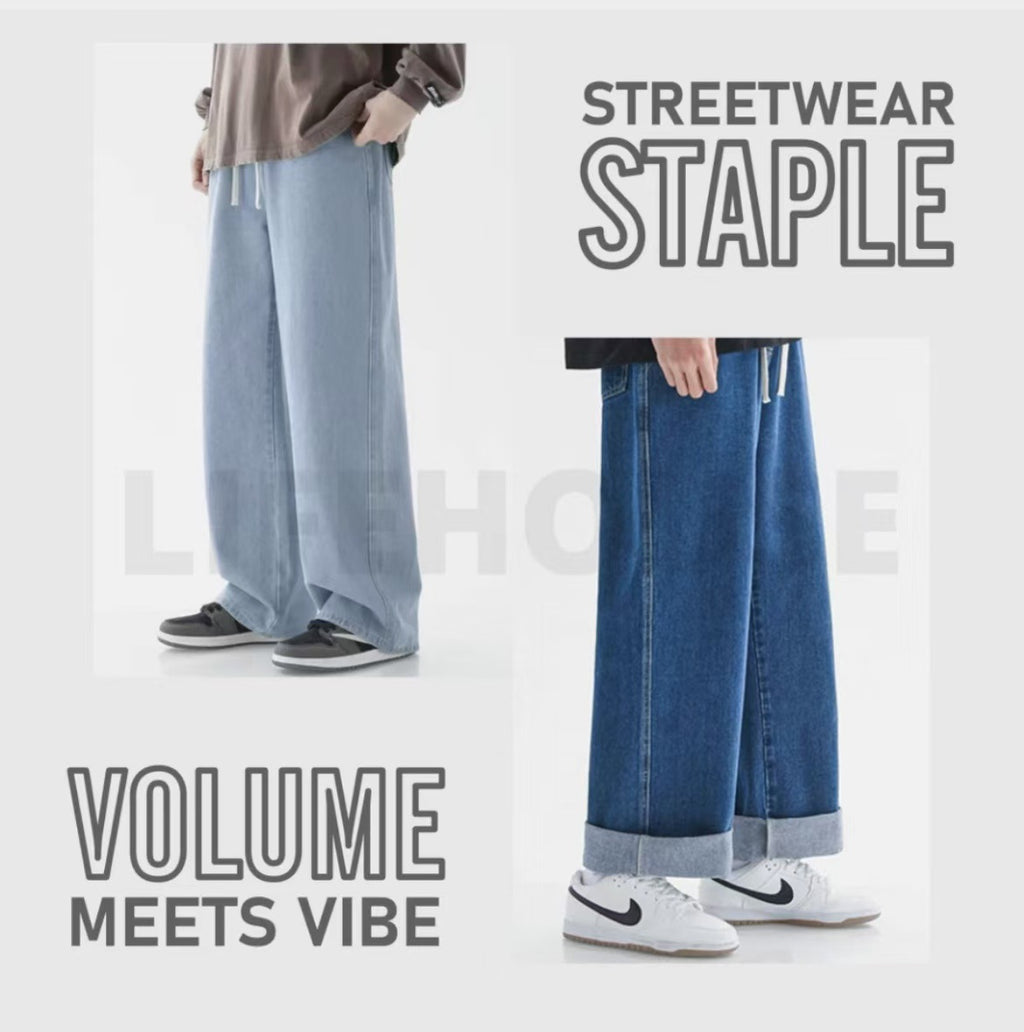 Relaxed Fit Wide-Leg Jeans