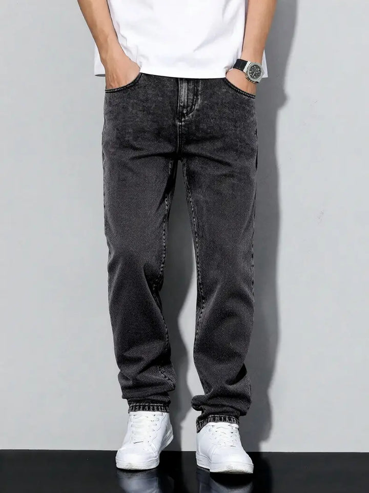 RETRO STRAIGHT-LEG DENIM JEANS
