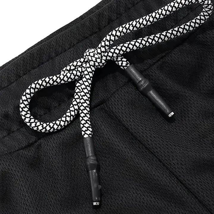 DOUBLE-LAYER SPORTS SHORTS