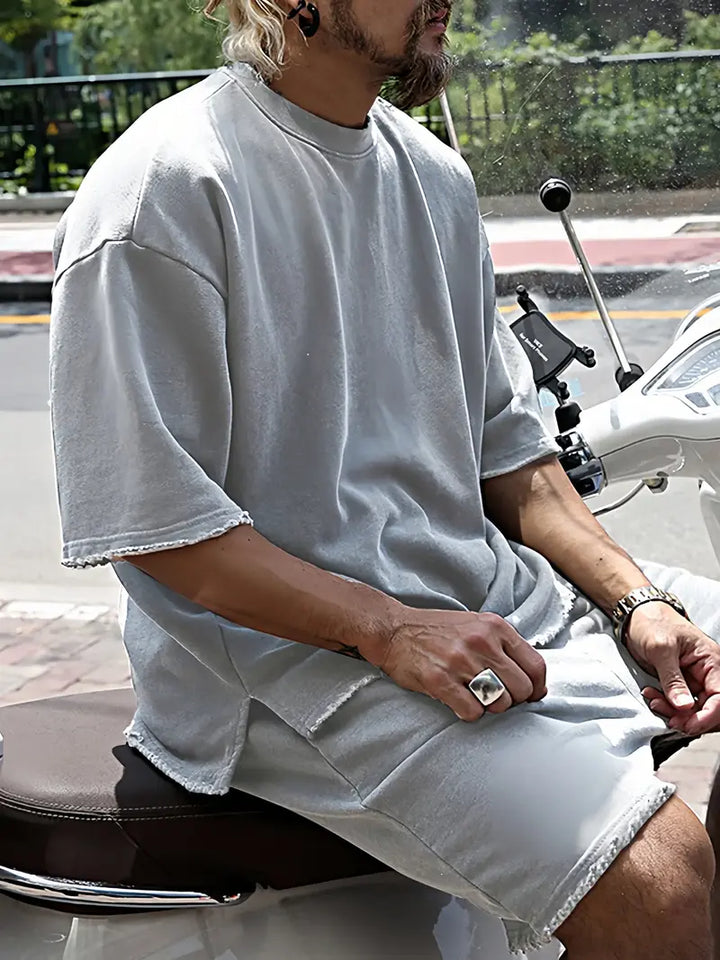 Loose and soft street suit