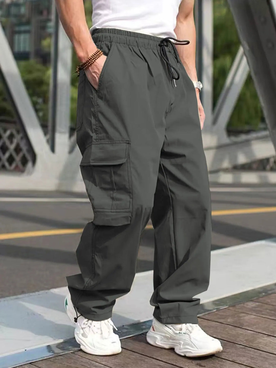 Relaxed fit cargo pants